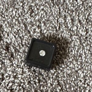 1 CT. loose white sapphire